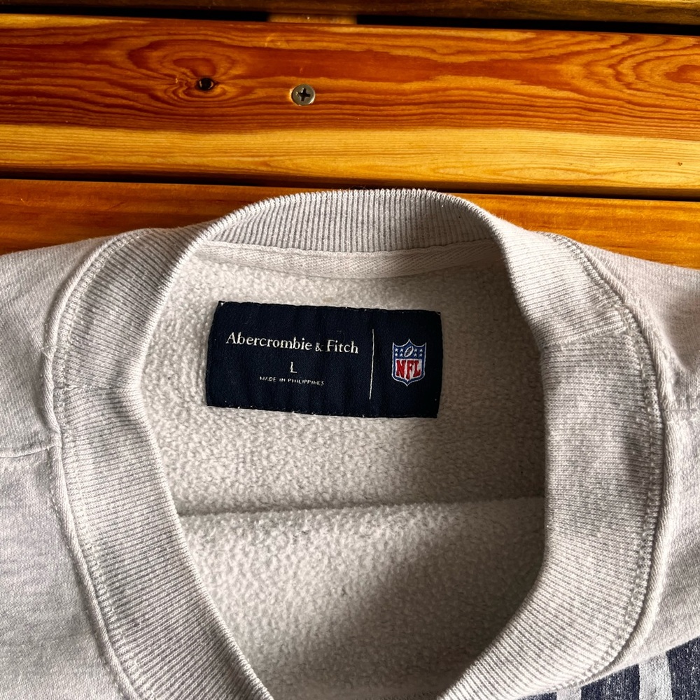 Abercrombie & Fitch x NFL Dallas Cowboys Crewneck Sweatshirt Gray L - Picture 2 of 5